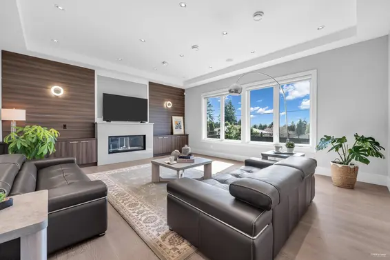 791 Donegal Place, North Vancouver For Sale - image 4
