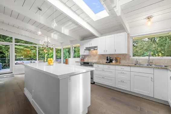 4505 Lions Avenue, North Vancouver For Sale - image 13