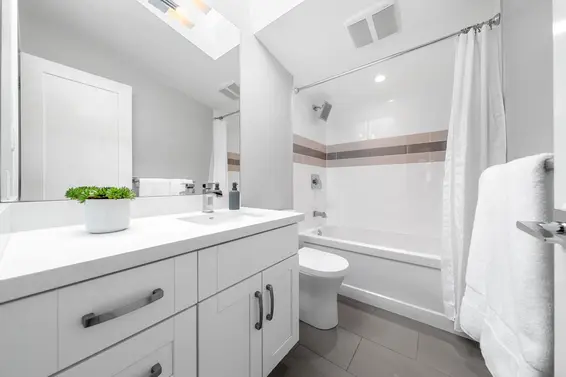 4505 Lions Avenue, North Vancouver For Sale - image 19