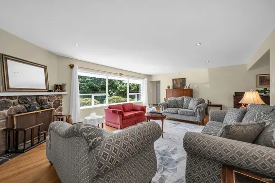 410 Hadden Drive, West Vancouver For Sale - image 16