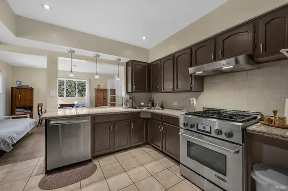 410 Hadden Drive, West Vancouver For Sale - image 26
