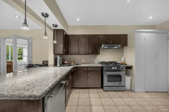 410 Hadden Drive, West Vancouver For Sale - image 27
