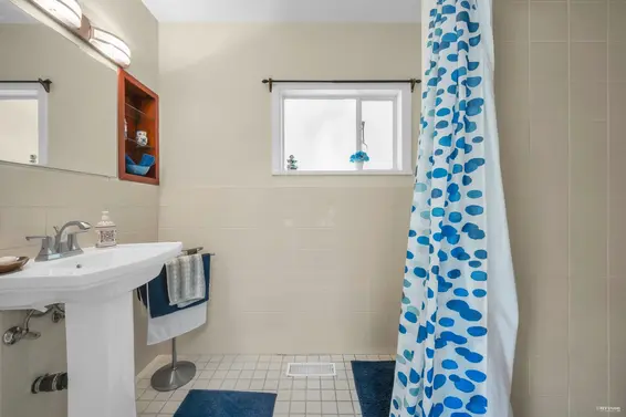 410 Hadden Drive, West Vancouver For Sale - image 35