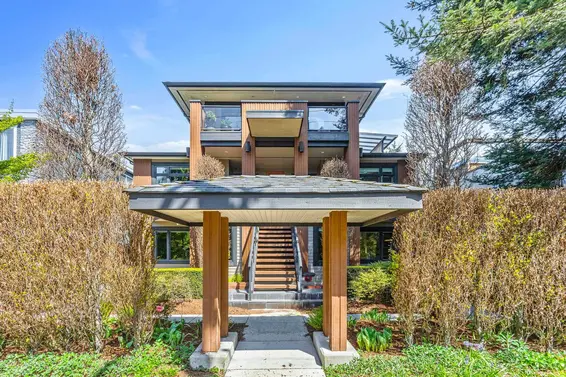 352 East 3rd Street, North Vancouver