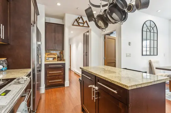 352 East 3rd Street, North Vancouver For Sale - image 14