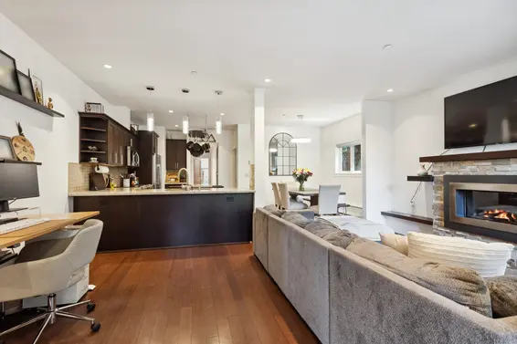 352 East 3rd Street, North Vancouver For Sale - image 5