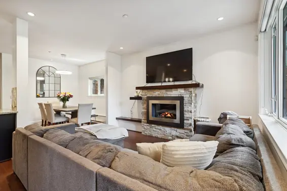 352 East 3rd Street, North Vancouver For Sale - image 6