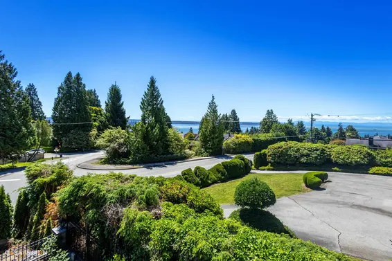 991 Cross Creek Road, West Vancouver For Sale - image 40