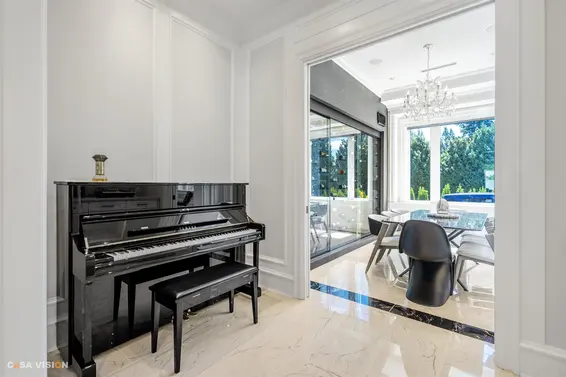 991 Cross Creek Road, West Vancouver For Sale - image 6
