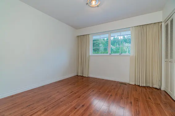 5725 Cranley Drive, West Vancouver For Sale - image 22