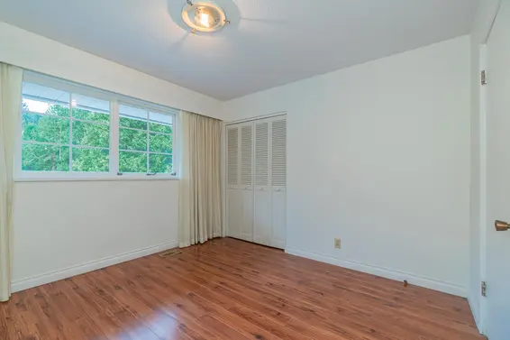 5725 Cranley Drive, West Vancouver For Sale - image 23