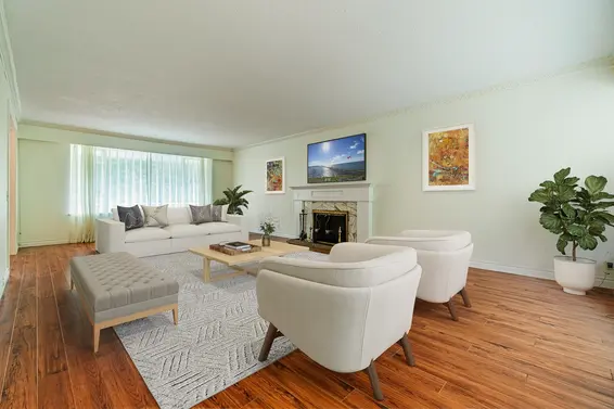 5725 Cranley Drive, West Vancouver For Sale - image 3