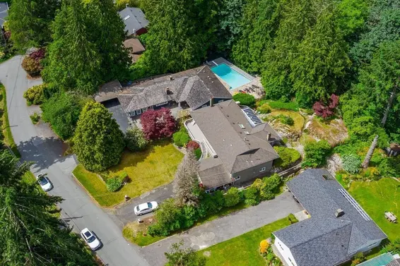 5725 Cranley Drive, West Vancouver For Sale - image 37