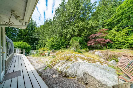 5725 Cranley Drive, West Vancouver For Sale - image 38