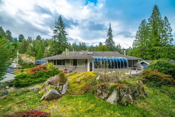 5725 Cranley Drive, West Vancouver For Sale - image 39
