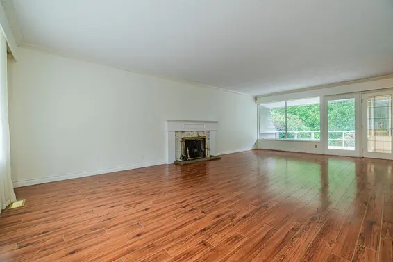 5725 Cranley Drive, West Vancouver For Sale - image 4