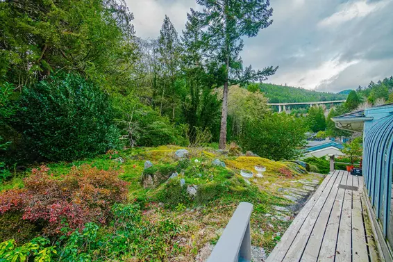 5725 Cranley Drive, West Vancouver For Sale - image 40