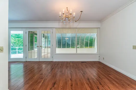 5725 Cranley Drive, West Vancouver For Sale - image 7