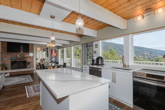 565 St. Giles Road, West Vancouver