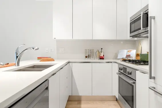 208 199 Victory Ship Way, North Vancouver For Sale - image 10