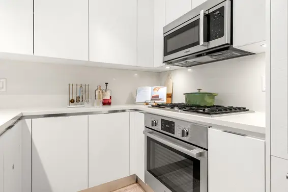 208 199 Victory Ship Way, North Vancouver For Sale - image 11