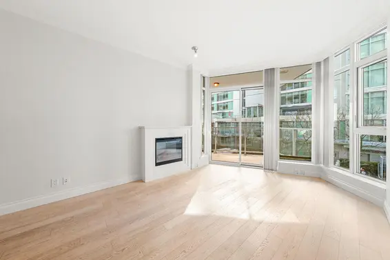 208 199 Victory Ship Way, North Vancouver For Sale - image 20