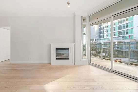 208 199 Victory Ship Way, North Vancouver For Sale - image 21