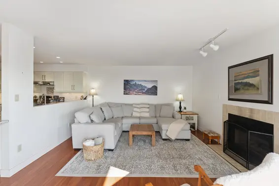1084 Chamberlain Drive, North Vancouver For Sale - image 14