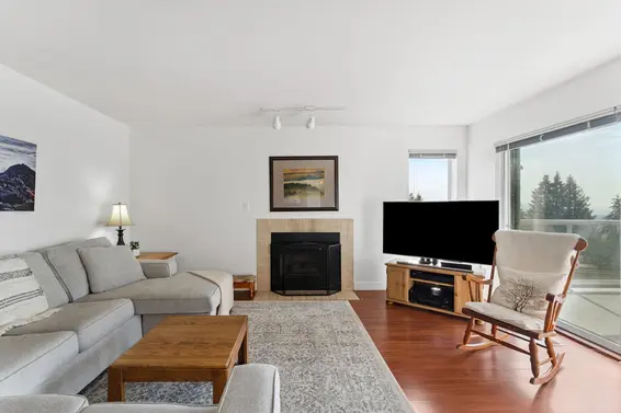 1084 Chamberlain Drive, North Vancouver For Sale - image 16