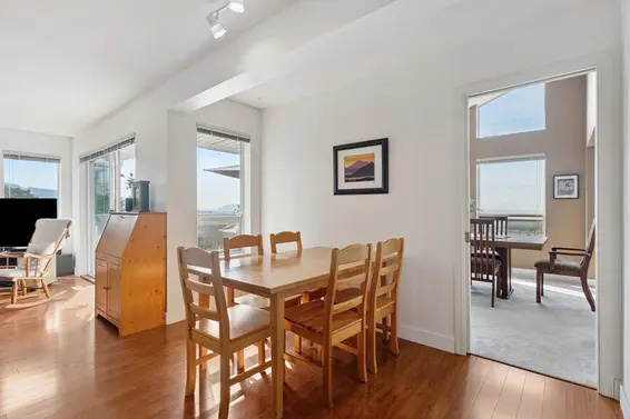 1084 Chamberlain Drive, North Vancouver For Sale - image 18