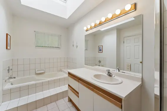 1084 Chamberlain Drive, North Vancouver For Sale - image 20