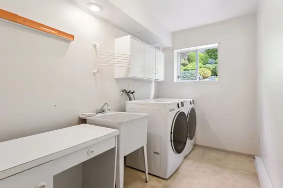 1084 Chamberlain Drive, North Vancouver For Sale - image 33