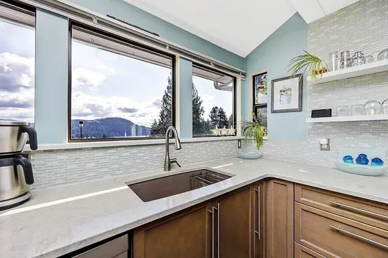 4114 Russell Court, North Vancouver For Sale - image 10