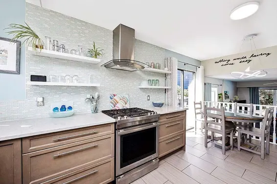 4114 Russell Court, North Vancouver For Sale - image 9