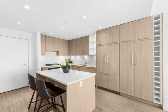 407 733 East 3rd Street, North Vancouver For Sale - image 4