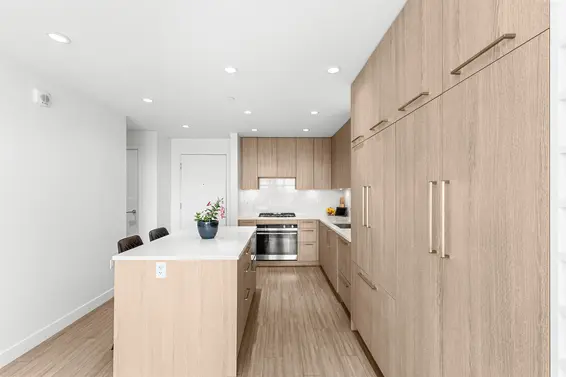 407 733 East 3rd Street, North Vancouver For Sale - image 5