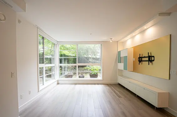105 733 West 3rd Street, North Vancouver For Sale - image 5