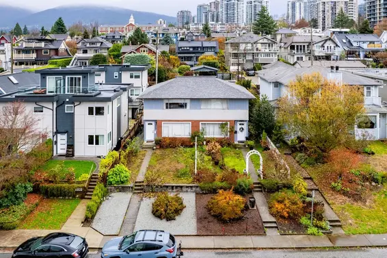 226-228 West 5th Street, North Vancouver