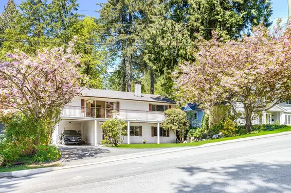 4405 Glencanyon Drive, North Vancouver For Sale - image 2