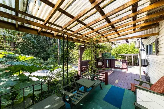 401 Raindance Crescent, West Vancouver