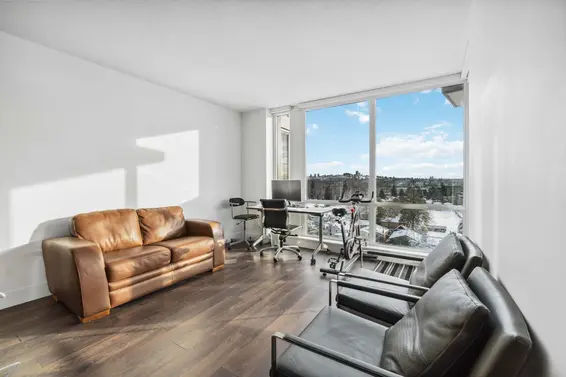 1005 1550 Fern Street, North Vancouver For Sale - image 2