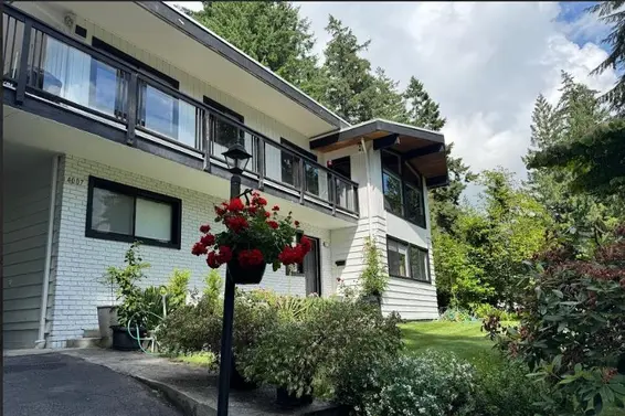 4007 Bayridge Avenue, West Vancouver For Sale - image 2