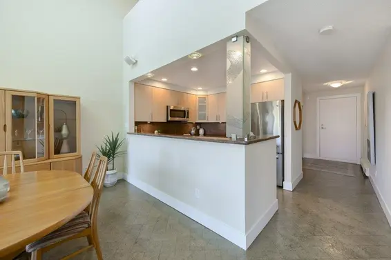 2304 33 Chesterfield Place, North Vancouver For Sale - image 12