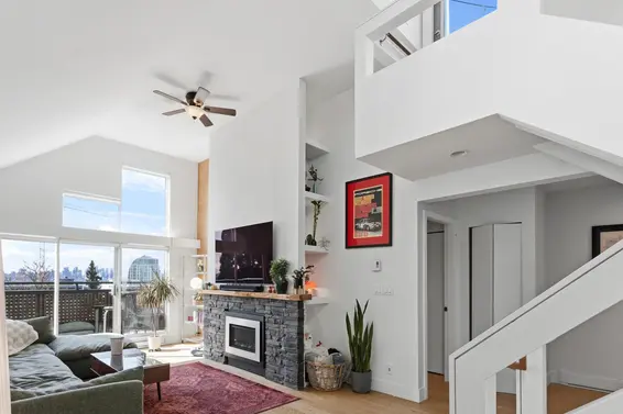 D 225 East 4th Street, North Vancouver