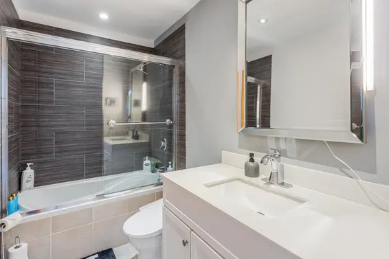 D 225 East 4th Street, North Vancouver For Sale - image 12