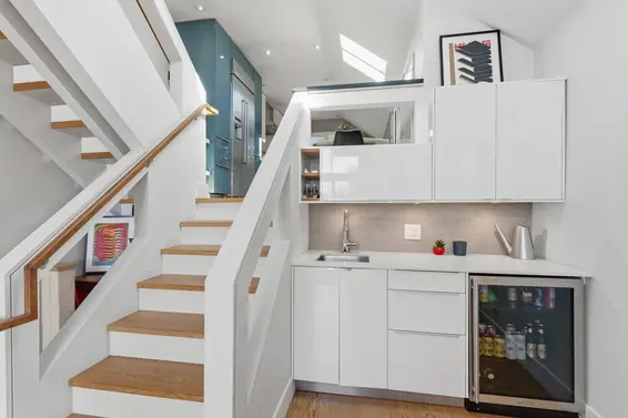 D 225 East 4th Street, North Vancouver For Sale - image 4