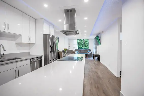 505 2012 Fullerton Avenue, North Vancouver