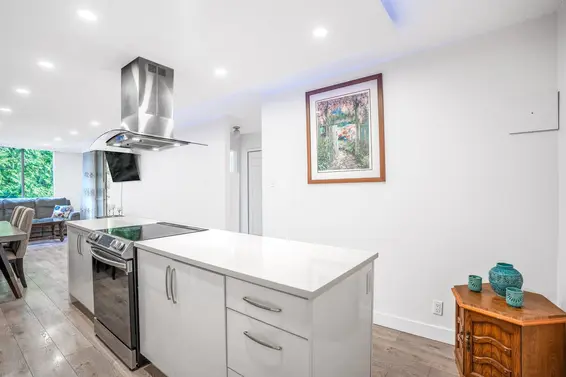 505 2012 Fullerton Avenue, North Vancouver For Sale - image 3