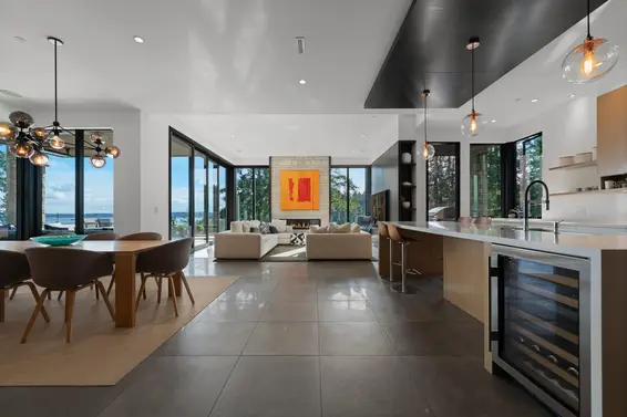 4799 Clovelly Walk, West Vancouver For Sale - image 8