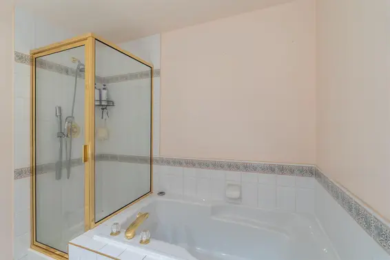 801 160 West Keith Road, North Vancouver For Sale - image 18